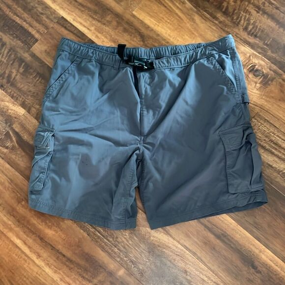Duluth Trading Co. Belted Nylon Cargo Shorts size 2XL - Picture 1 of 4